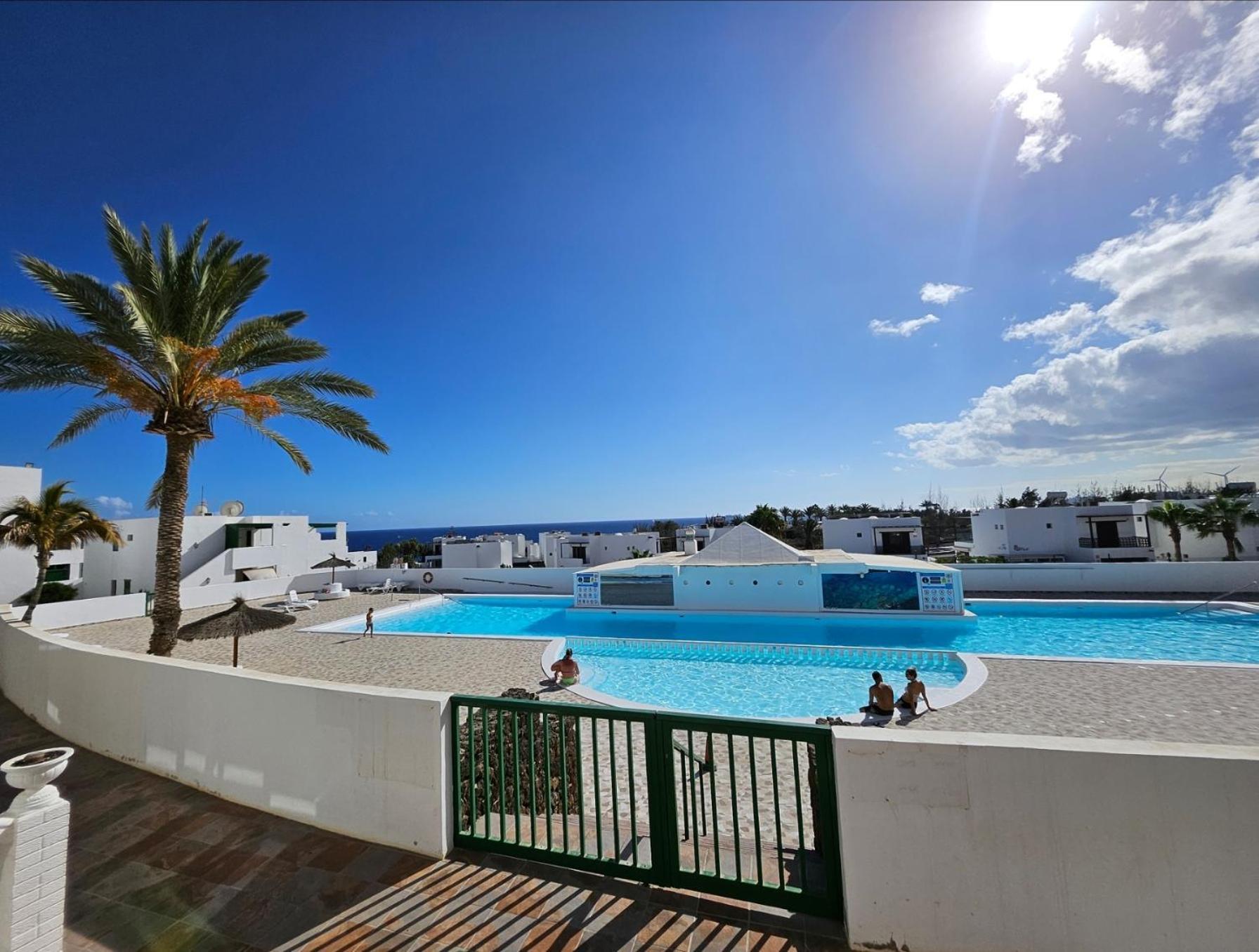 Azul Tuscan Playa Y Piscina Costa Teguise Exterior foto