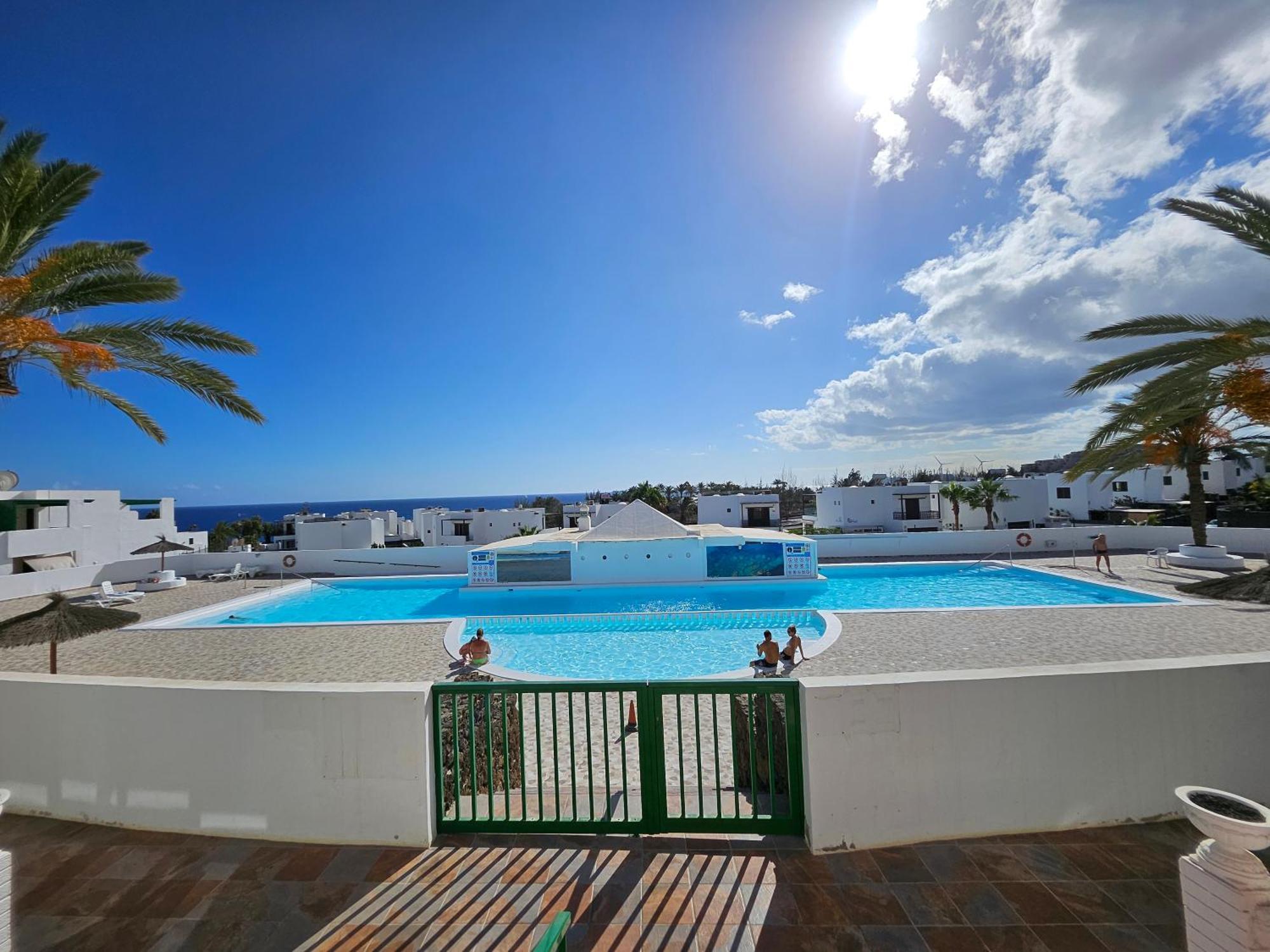Azul Tuscan Playa Y Piscina Costa Teguise Exterior foto