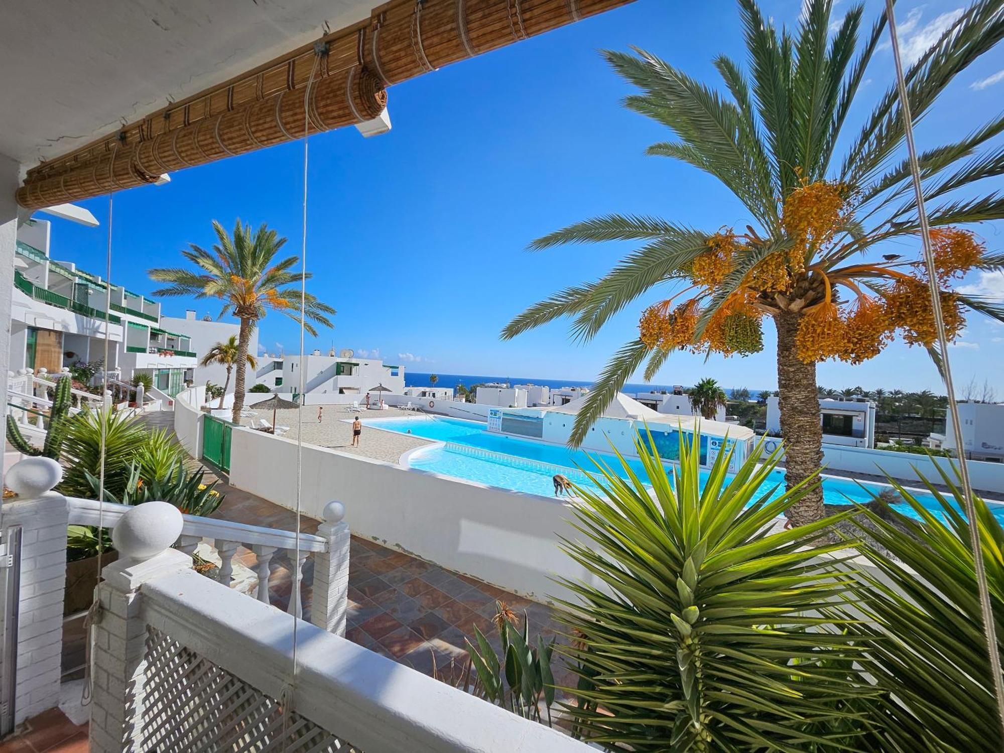 Azul Tuscan Playa Y Piscina Costa Teguise Exterior foto