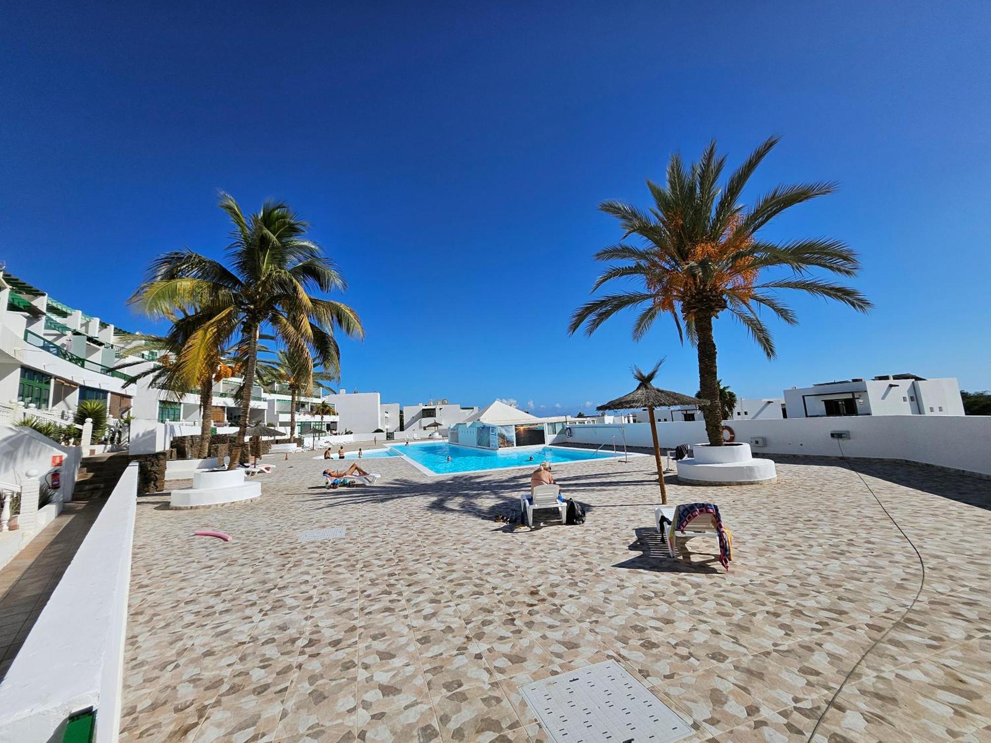 Azul Tuscan Playa Y Piscina Costa Teguise Exterior foto